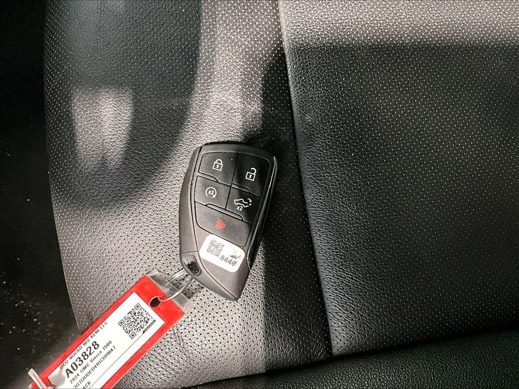 2024 GMC Sierra 1500 SLT - Photo 31