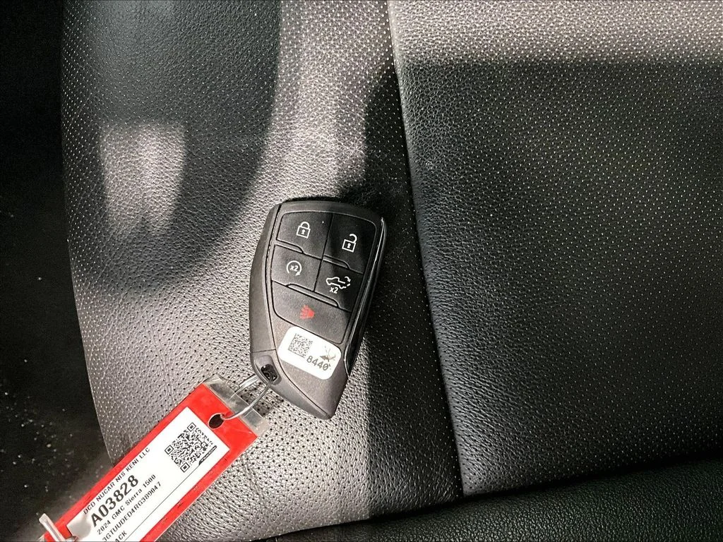 2024 GMC Sierra 1500 SLT - Photo 31