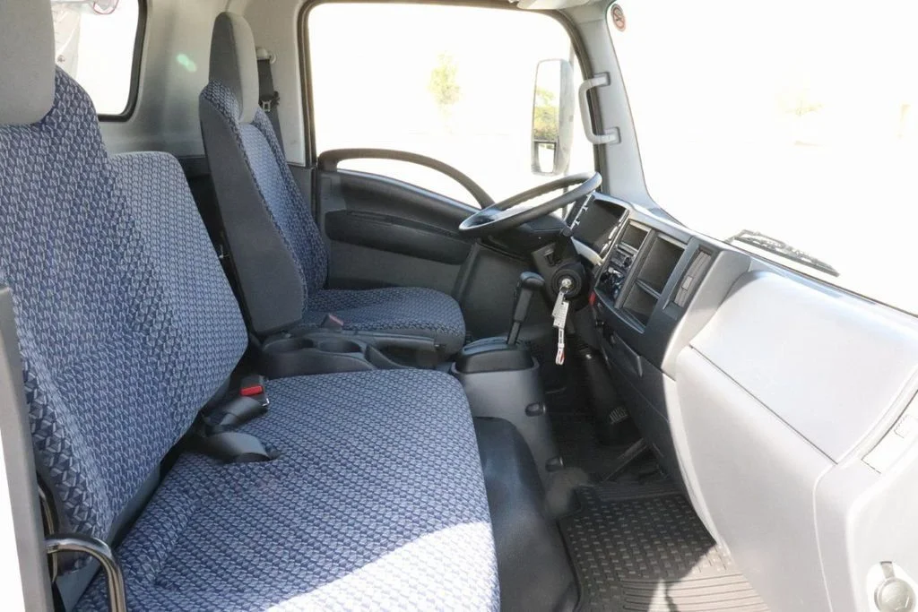 2023 Chevrolet Silverado 5500XD - Photo 10