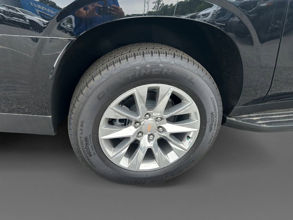 2026 Chevrolet Suburban Premier - Photo 10