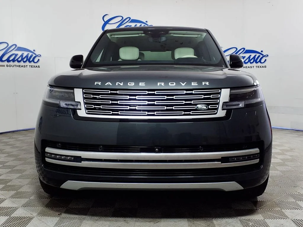Used 2024 Green Land Rover Autobiography image 3