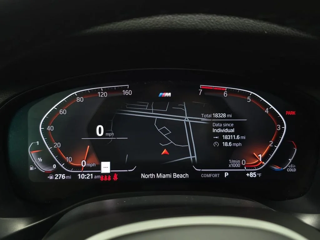Used 2023 White BMW sDrive30i image 14