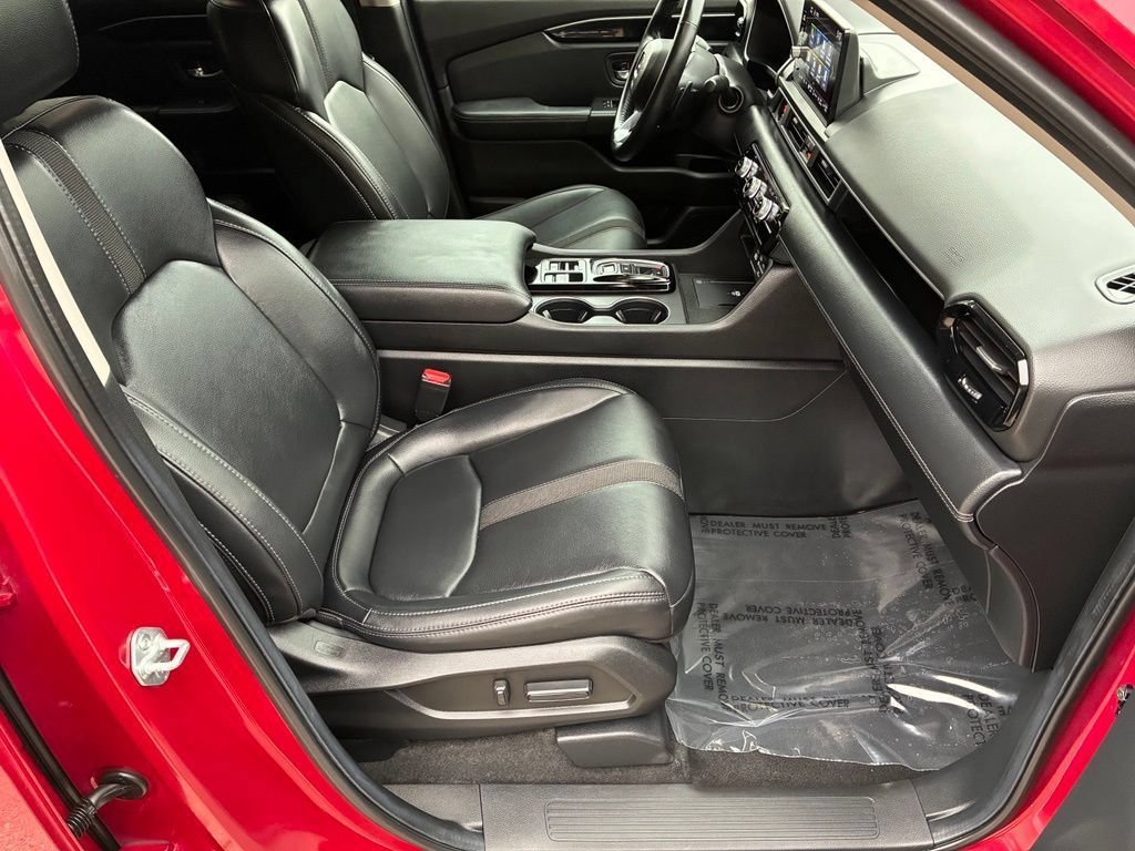 Used 2025 Red Honda EX-L+ image 37