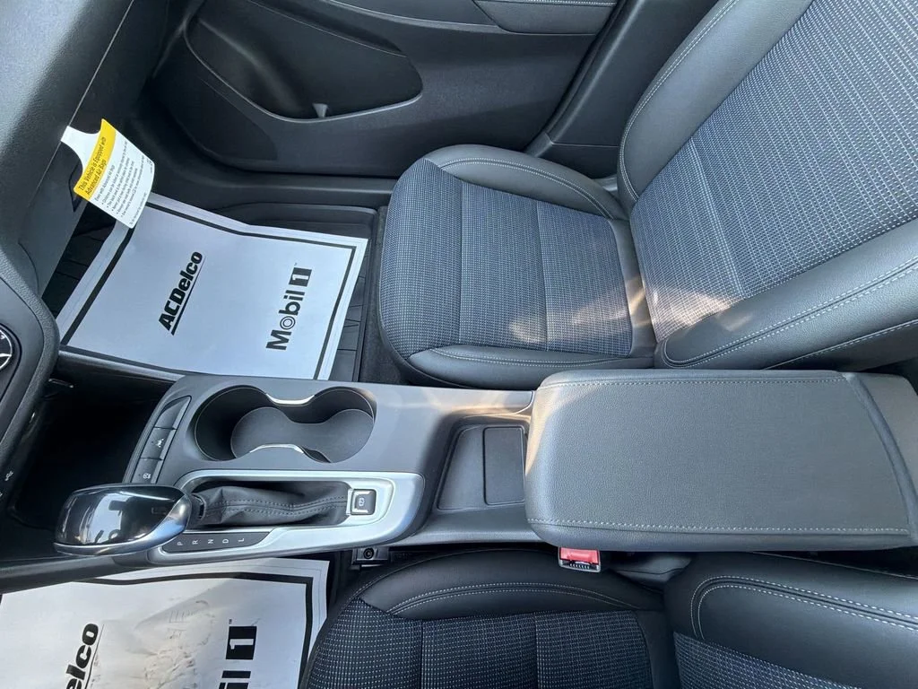 New 2026 Summit White Buick Preferred image 26