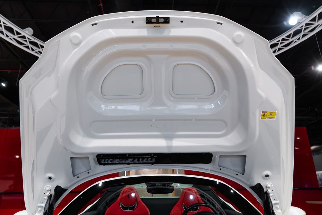 Certified Used 2025 Bianco Avus Ferrari  image 21
