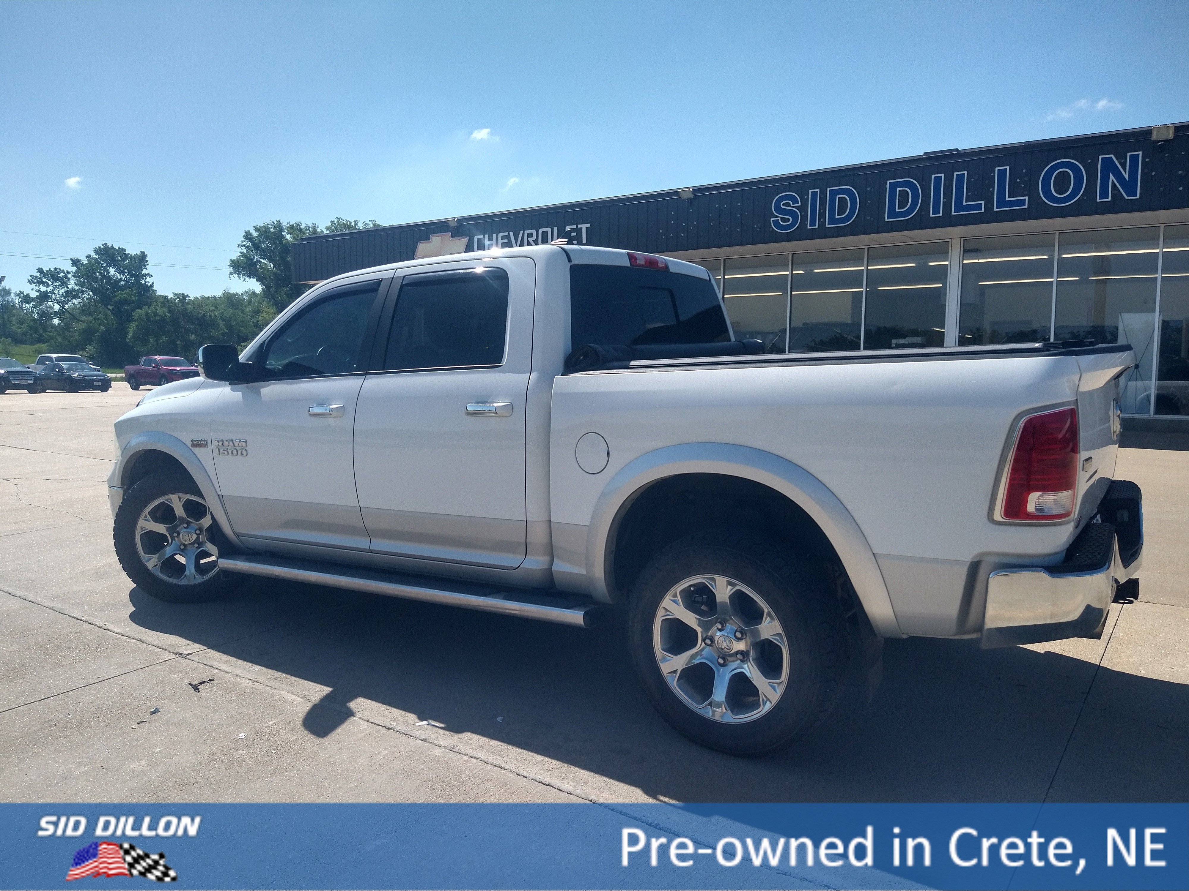 Used 2018 Bright White Clearcoat Ram Laramie image 18