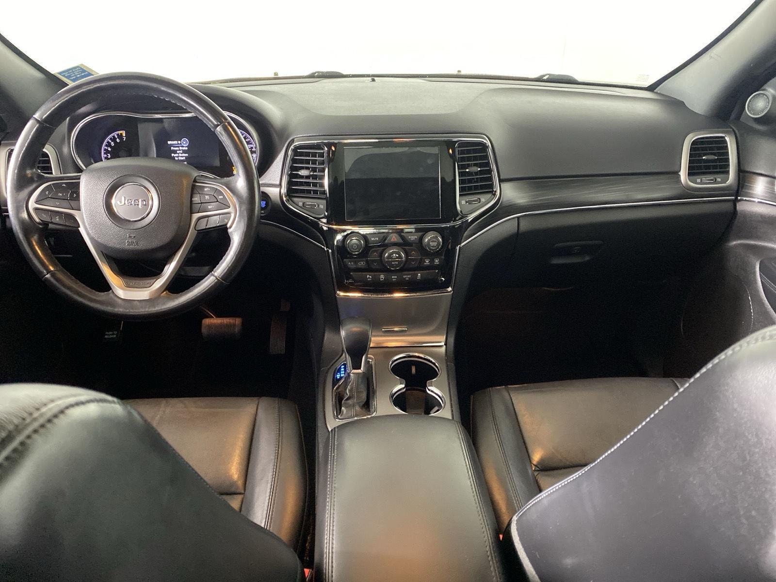 Used 2020 Diamond Black Crystal Pearlcoat Jeep Limited image 26