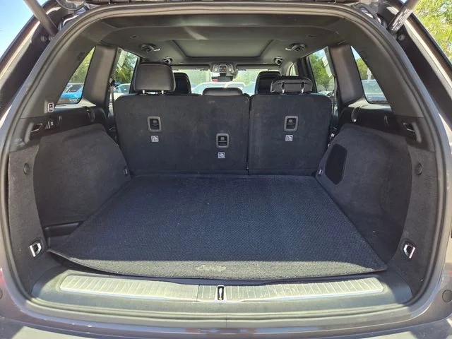 Certified Used 2025 Gray Jeep Summit image 9