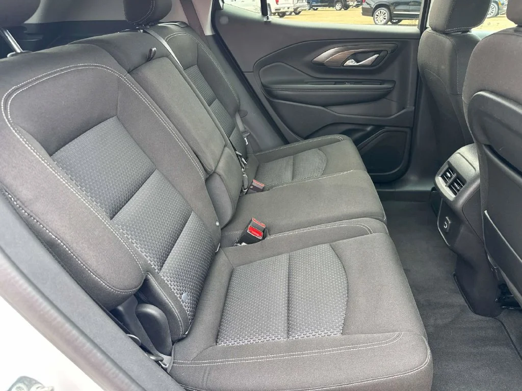 Used 2024 White GMC SLE image 12