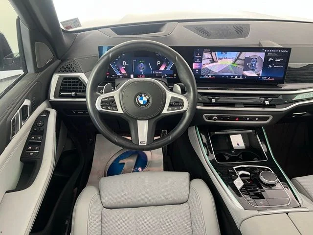 Used 2024 Gray BMW xDrive40i image 33