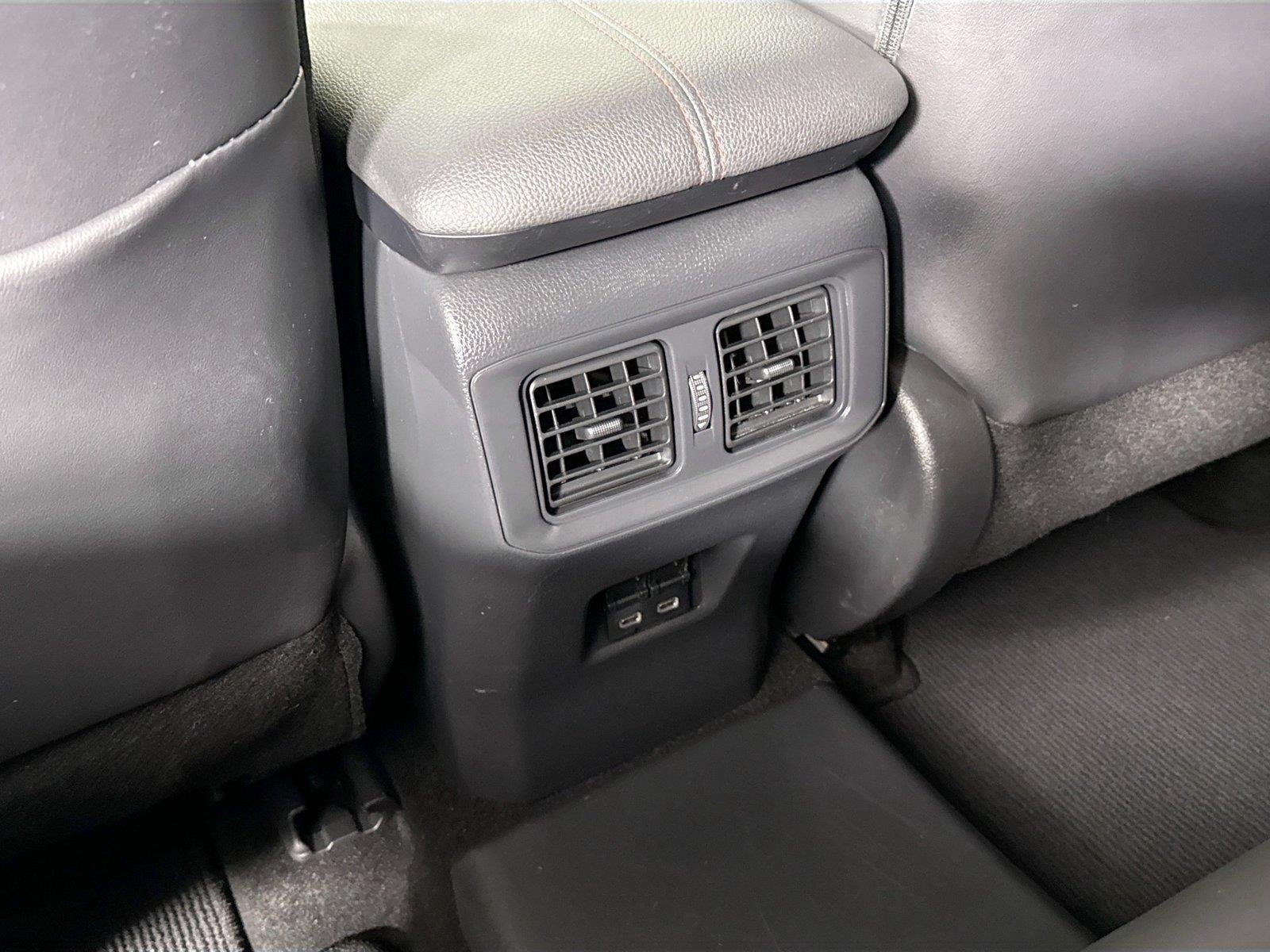 2025 Toyota RAV4 XSE - Photo 36