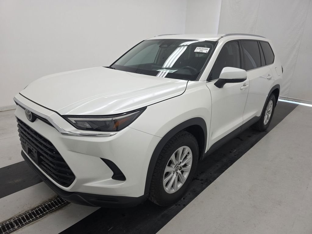 Used 2024 Beige Toyota XLE image 5