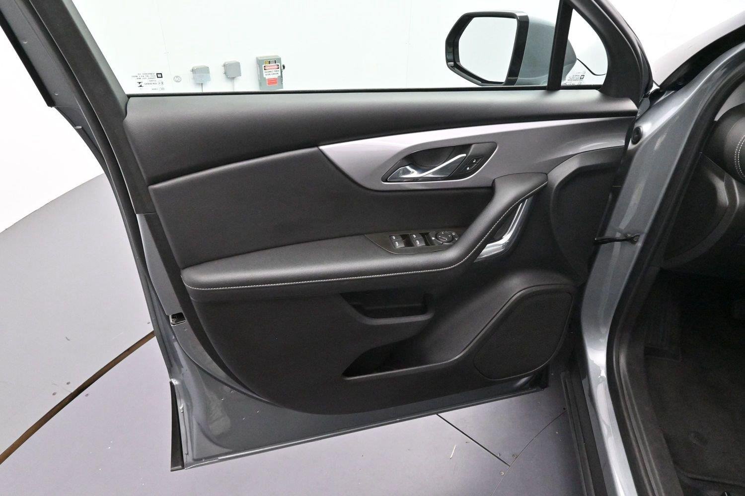 Used 2025 Sterling Gray Metallic Chevrolet 2LT image 9