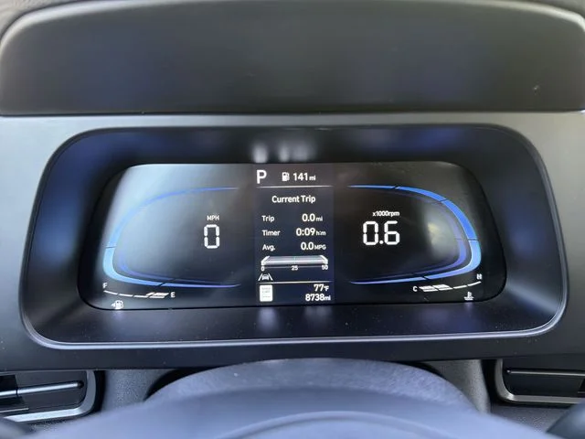 Used 2025 Silver Hyundai SEL Sport image 15