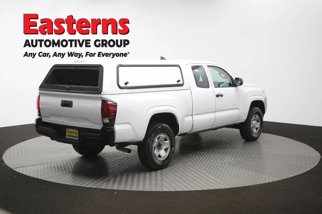 Used 2018 White Toyota SR image 39
