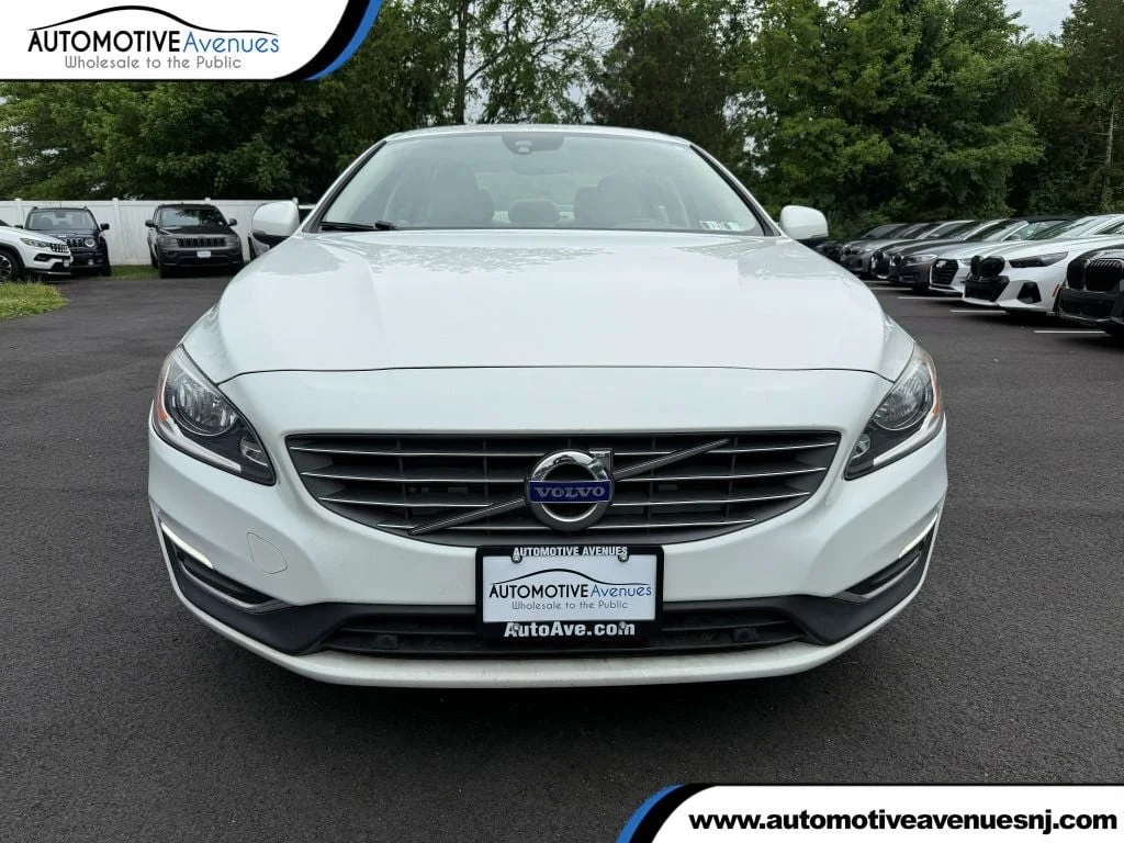 2016 Volvo S60 T5 AWD Premier's photo