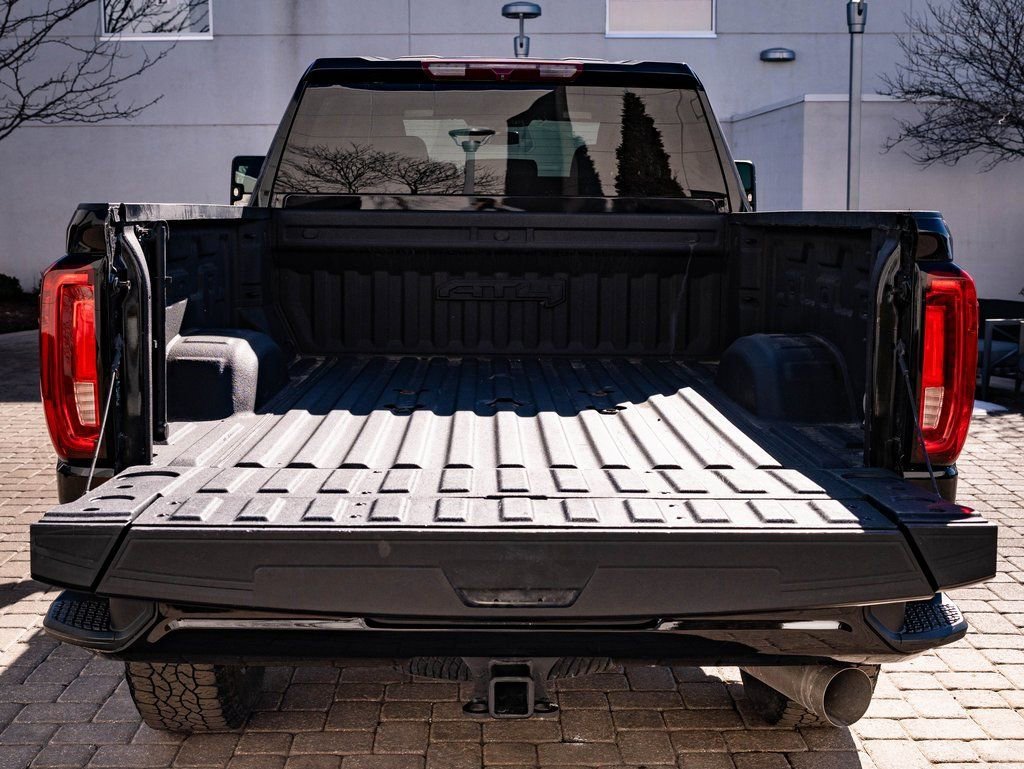 Used 2023 Ebony Twilight Metallic GMC AT4 image 21