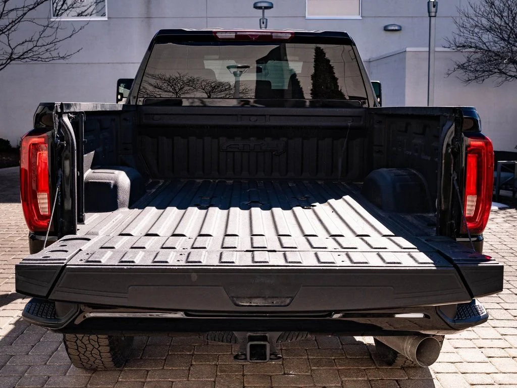Used 2023 Ebony Twilight Metallic GMC AT4 image 21