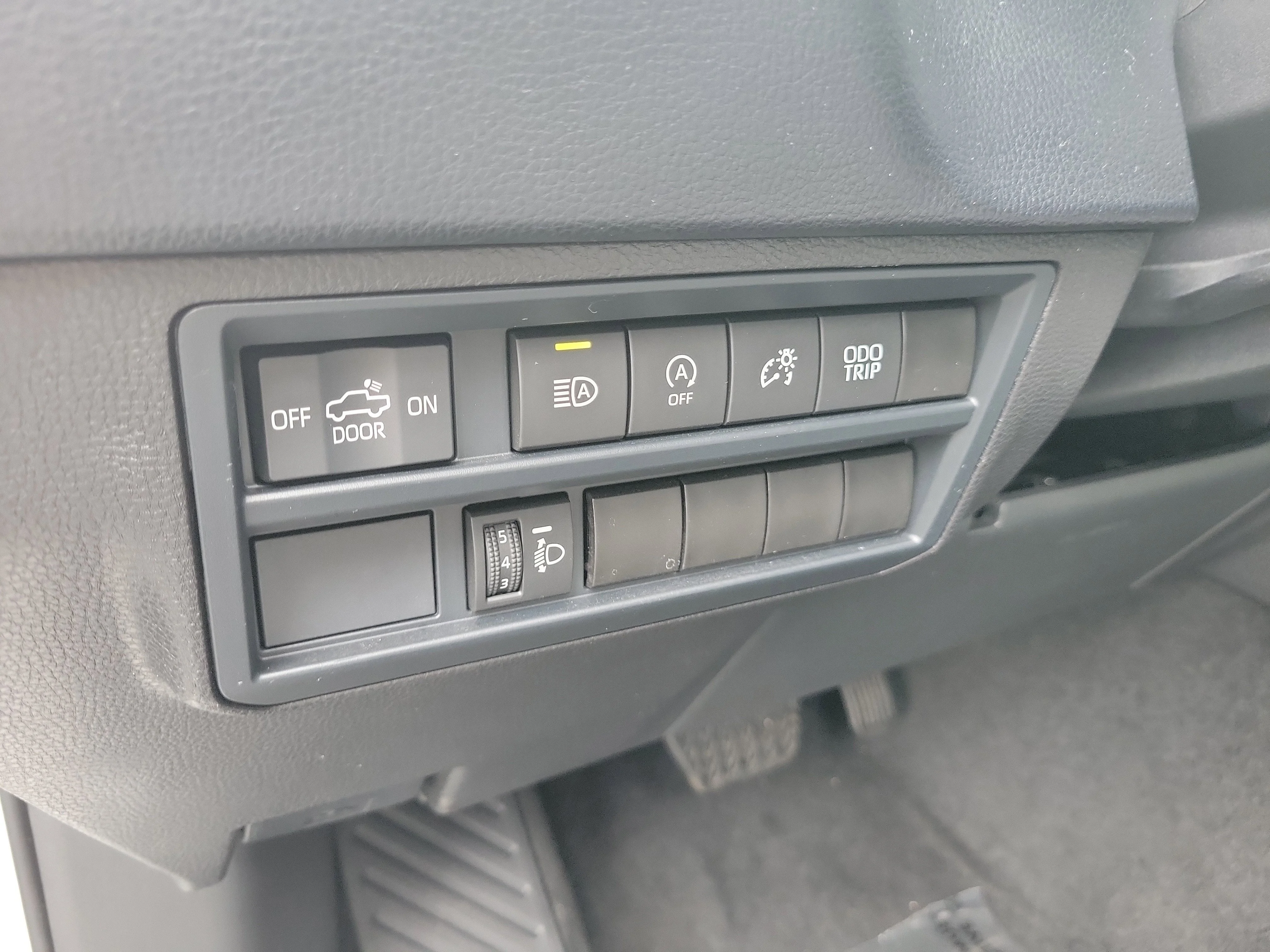 Used 2025 Ice Toyota SR5 image 21
