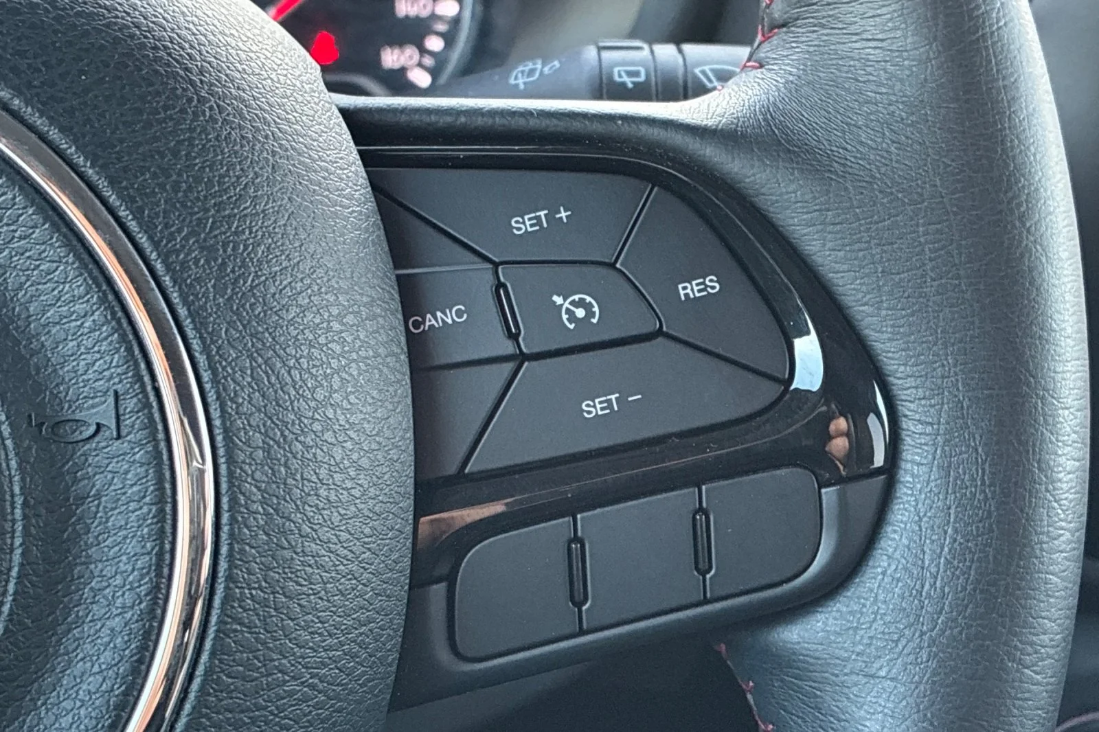 Used 2022 Bikini Metallic Clearcoat Jeep Trailhawk image 29
