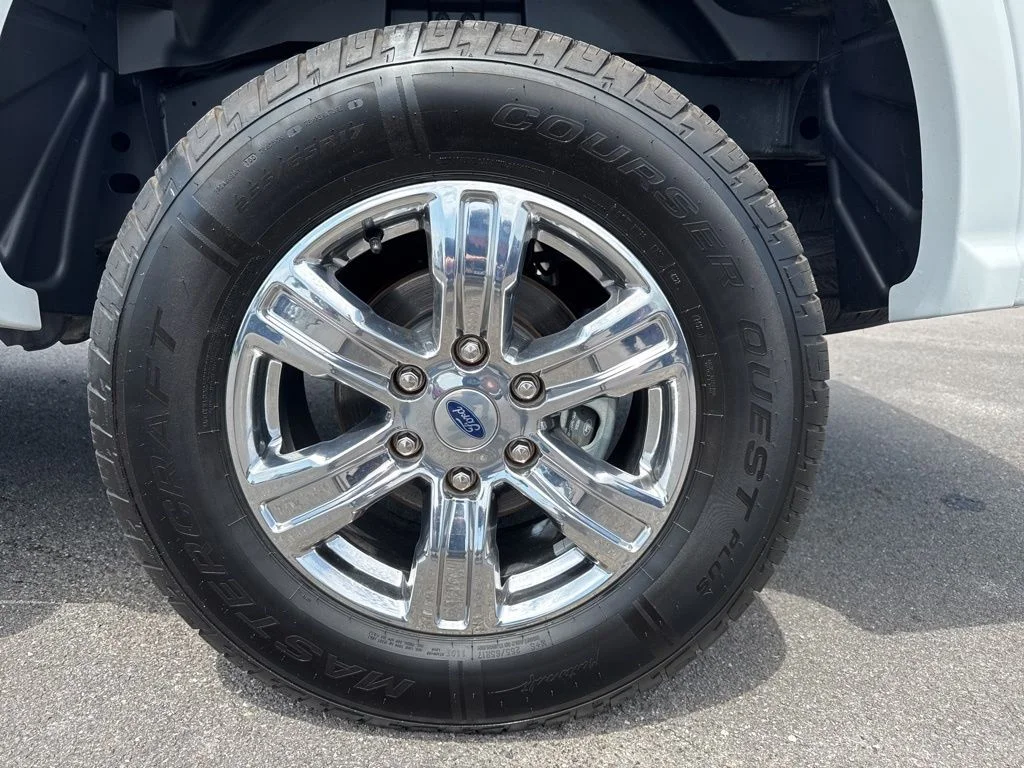 Used 2022 White Ford XLT image 13