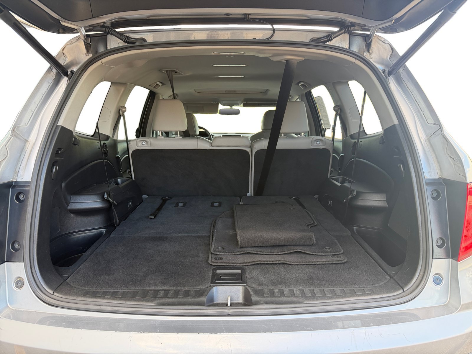 Certified Used 2018 Silver Honda EX-L image 38