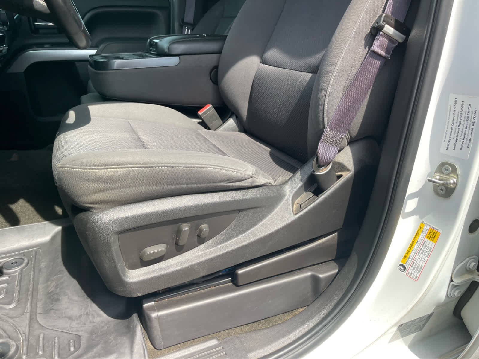 Used 2015 SUMMIT WHITE Chevrolet LT image 16