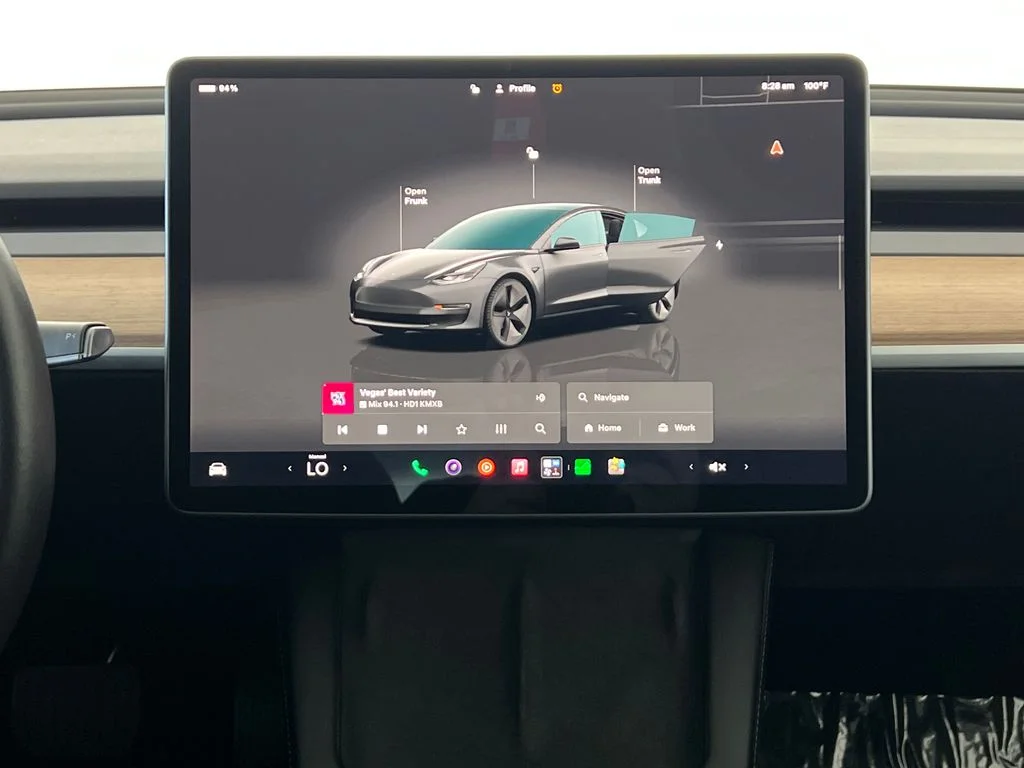Used 2023  Tesla Base image 18