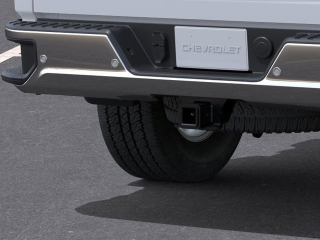 New 2026 Summit White Chevrolet WT image 15