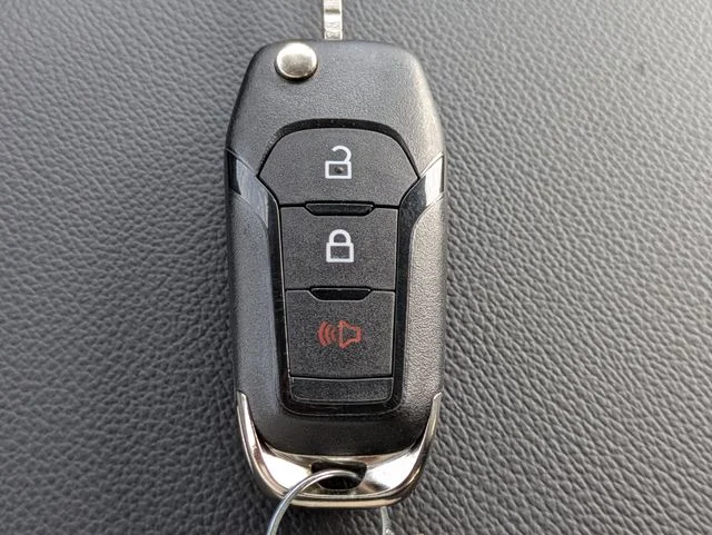New 2026 Oxford White Ford F-250® XLT image 27