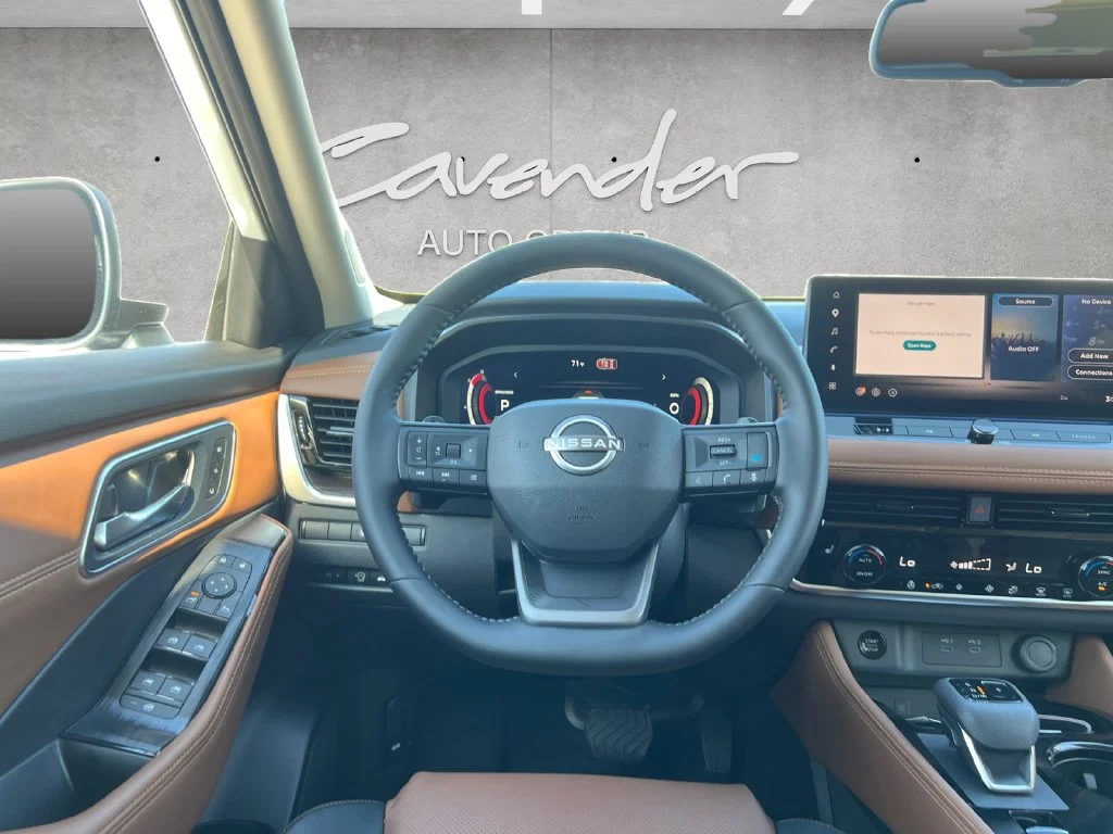 New 2026 White Nissan Platinum image 22