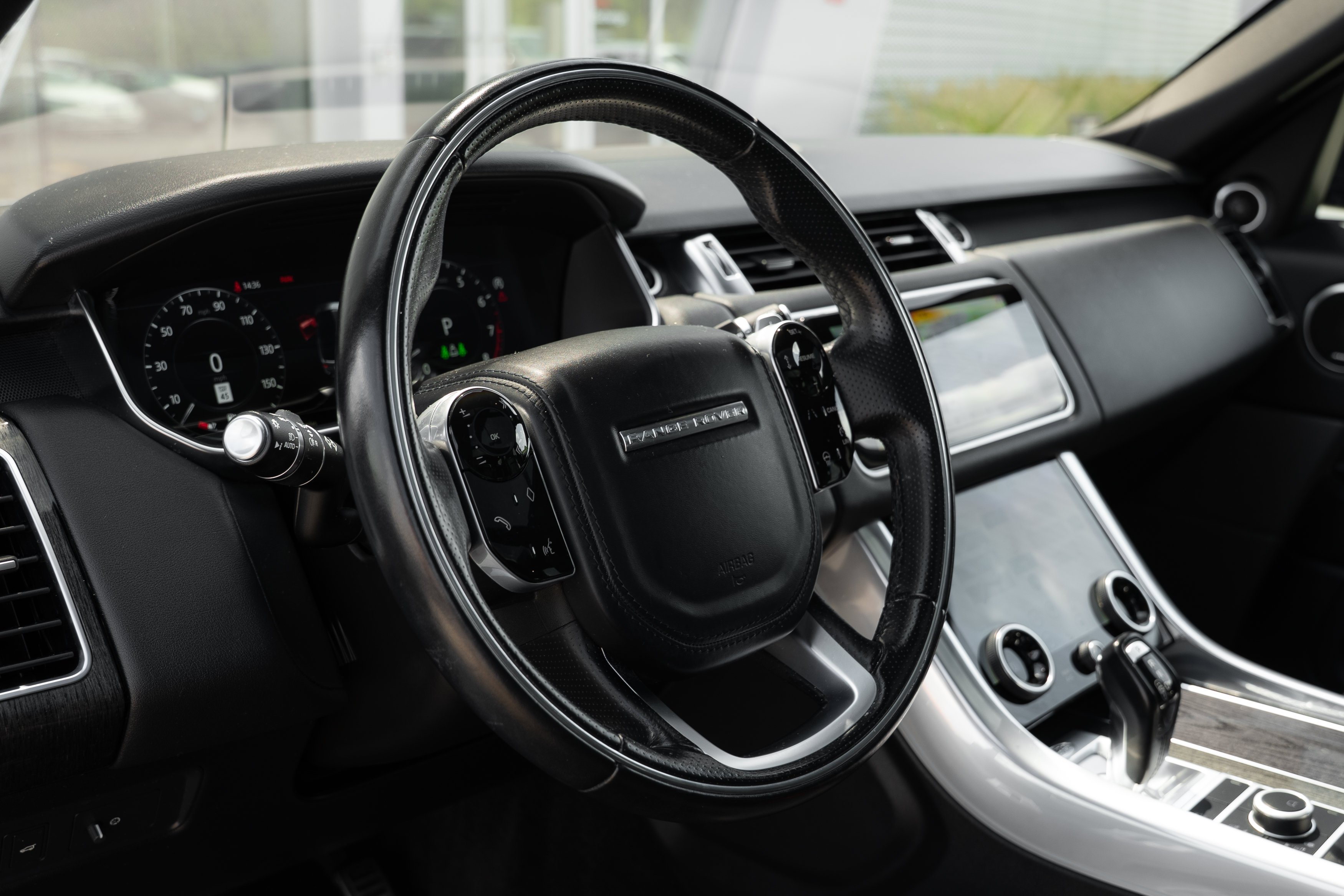 Used 2021 Santorini Black Metallic Land Rover HSE Silver Edition image 11