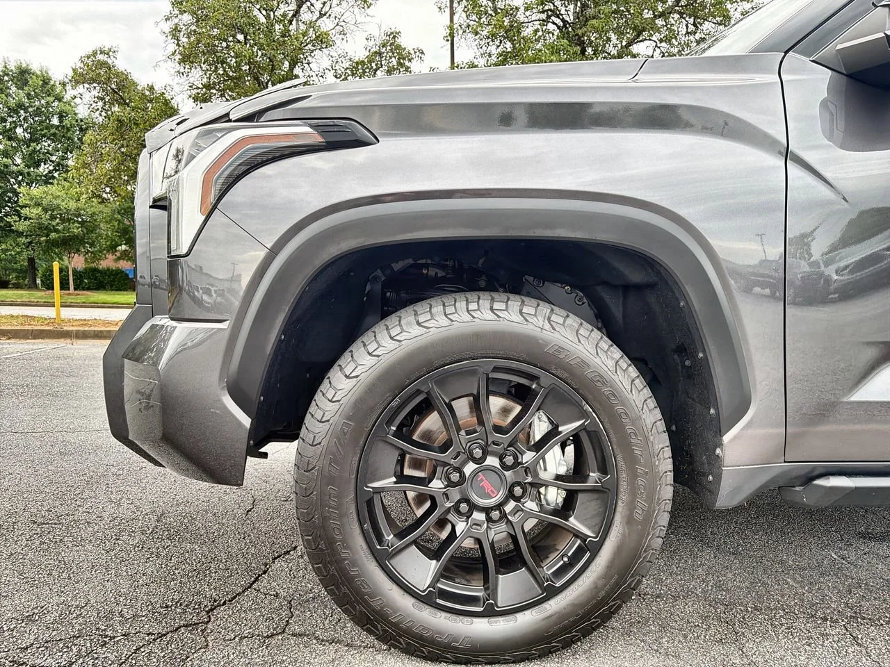 Used 2022 Gray Toyota SR5 image 28