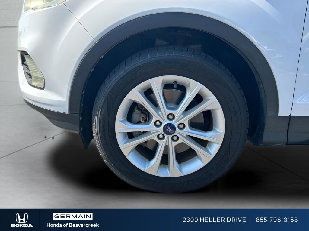 Used 2018 Oxford White Ford SE image 26