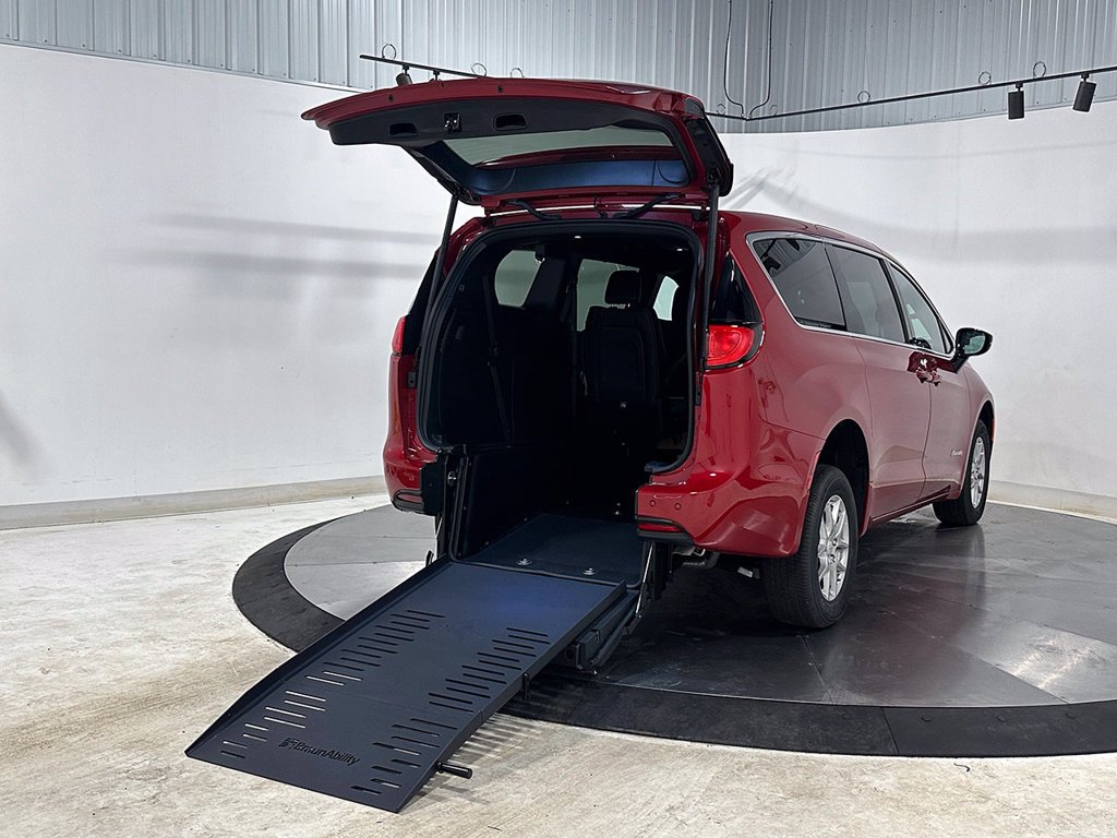 Used 2027 Red Chrysler Wheelchair Accessible-LX image 43