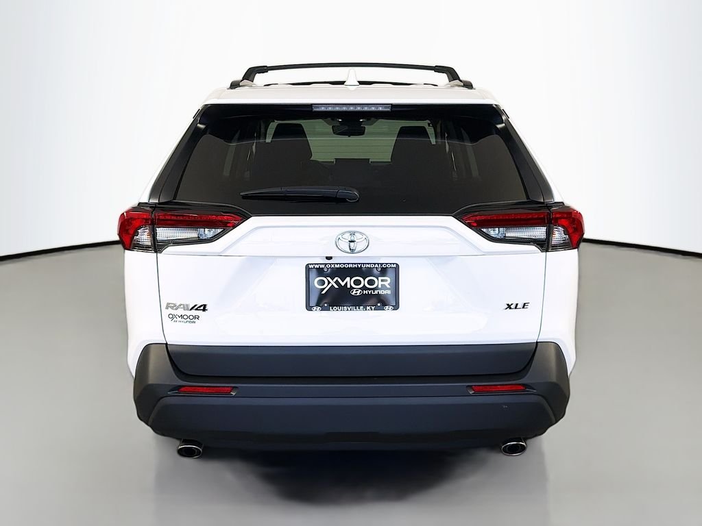 Used 2025 Ice Cap Toyota XLE image 6