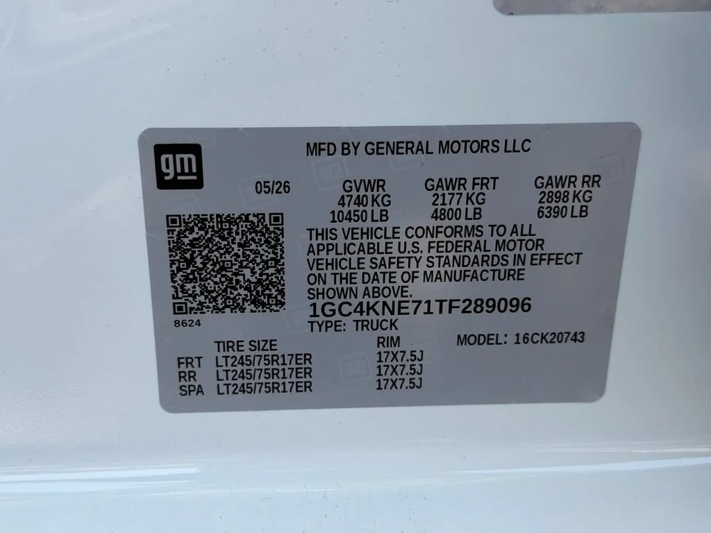 New 2026 Summit White Chevrolet LT image 10