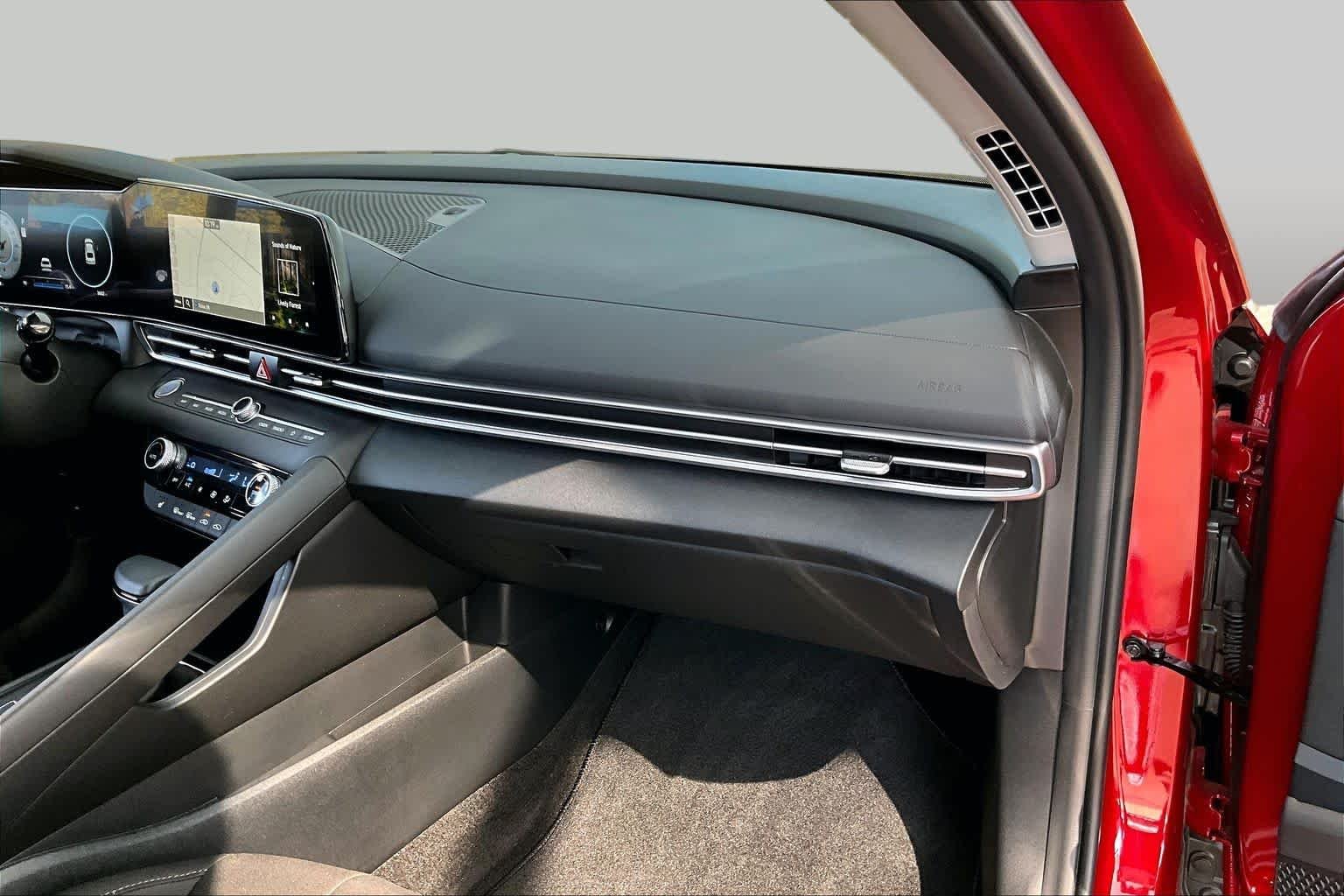 Used 2024 Ultimate Red Hyundai SEL image 18