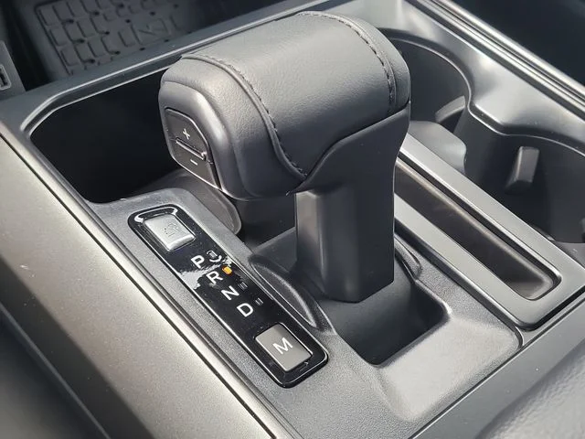 Used 2025 Gray Ford Lariat image 28