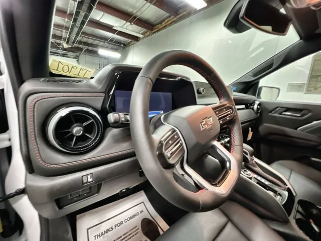 2026 Chevrolet Colorado Z71 - Photo 10