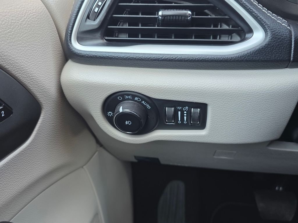 Certified Used 2023 White Chrysler Touring L image 33