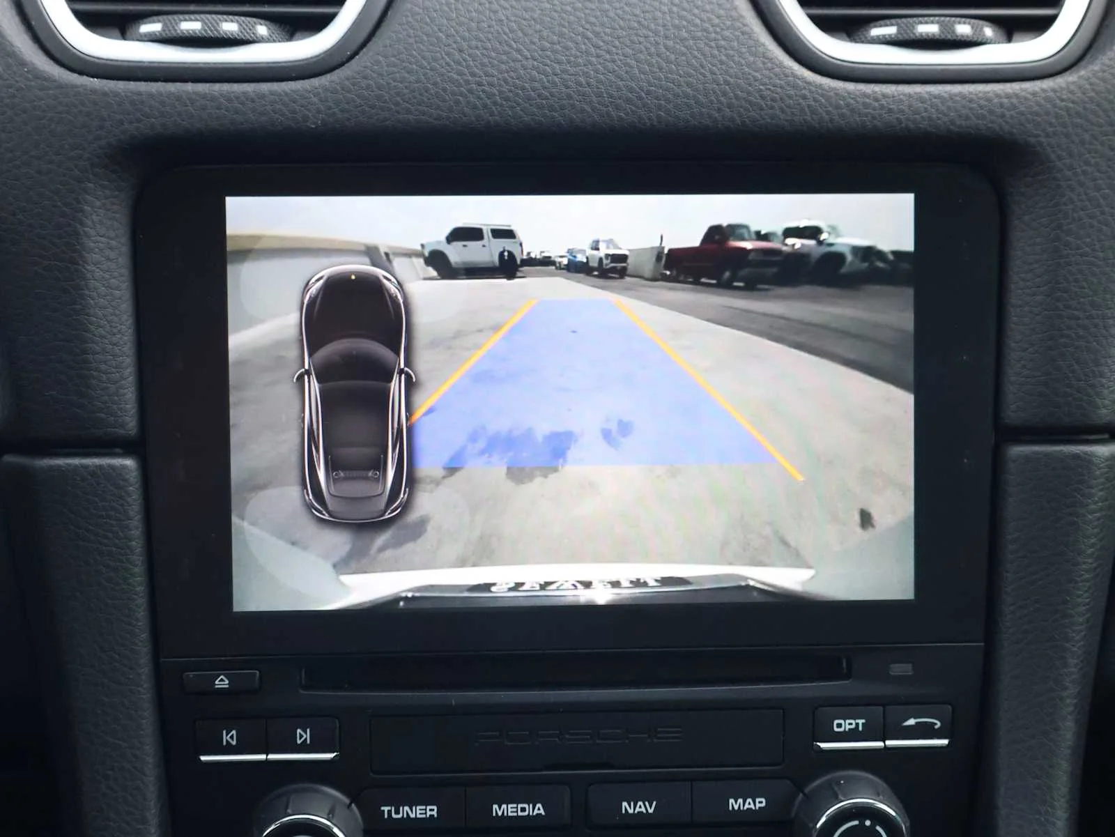 Used 2018 White Porsche  image 18