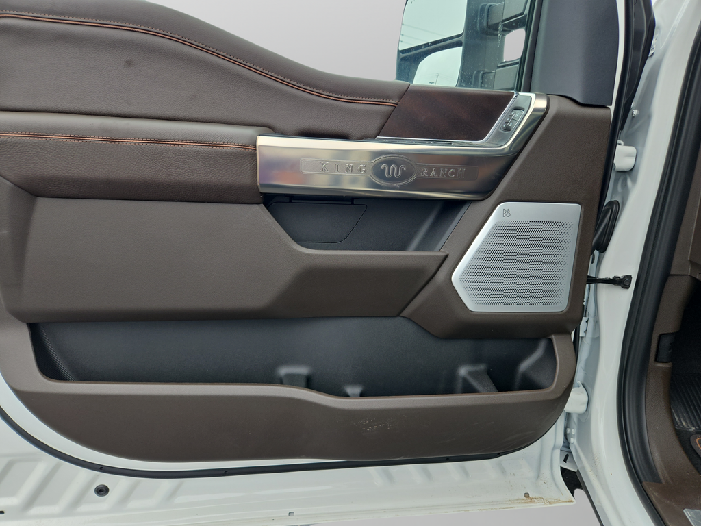 New 2026 Star White Metallic Tri-Coat Ford F-250® King Ranch® image 15
