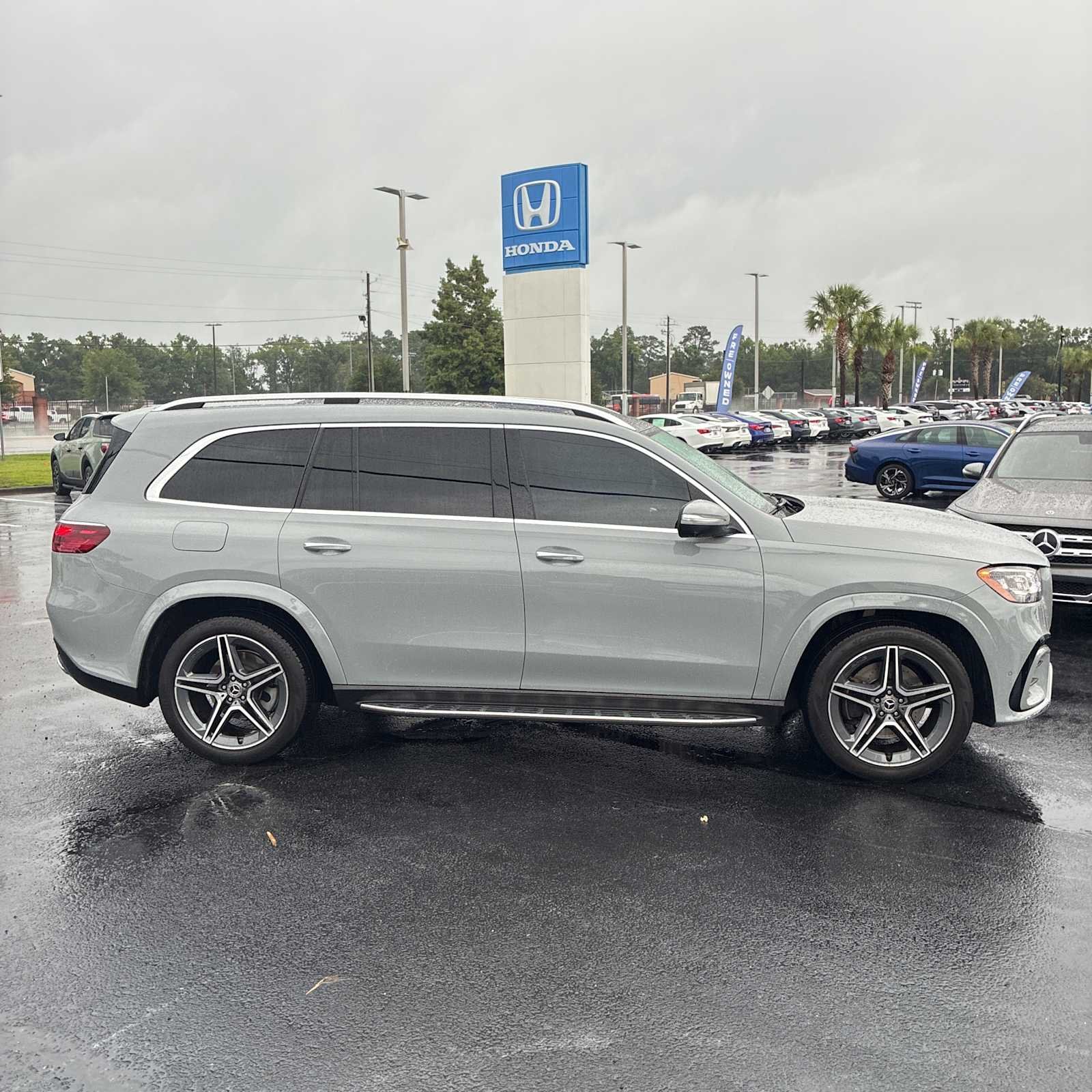 Certified Used 2024 MANUFAKTUR Alpine Grey Mercedes-Benz GLS 450 image 3