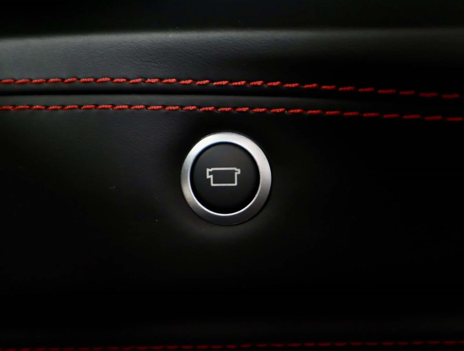 Used 2019 Black Ferrari Convertible image 34