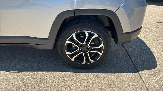 Certified Used 2022 Silver Jeep Limited image 8