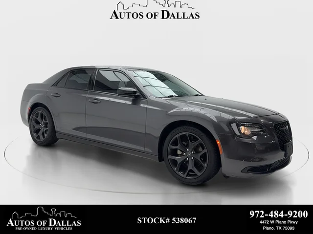 2023 Chrysler 300 Touring