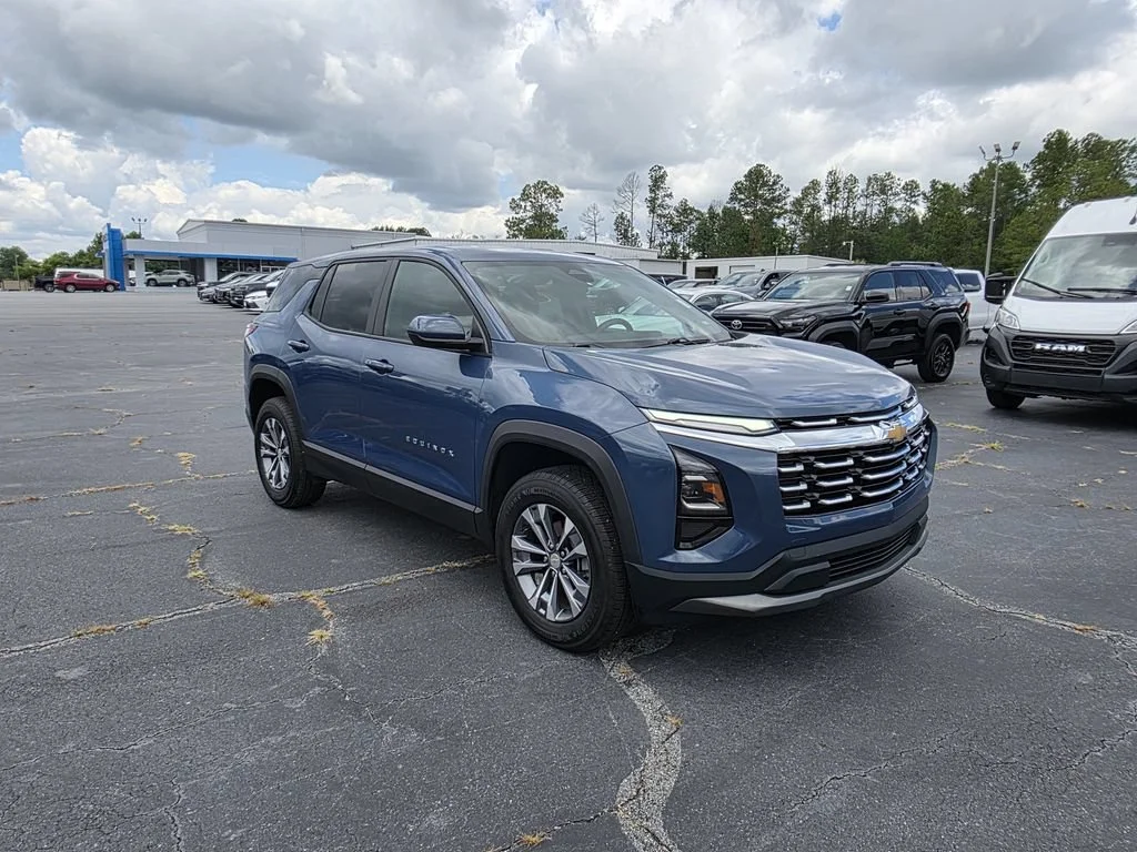 Used 2026 Lakeshore Blue Metallic Chevrolet LT image 7