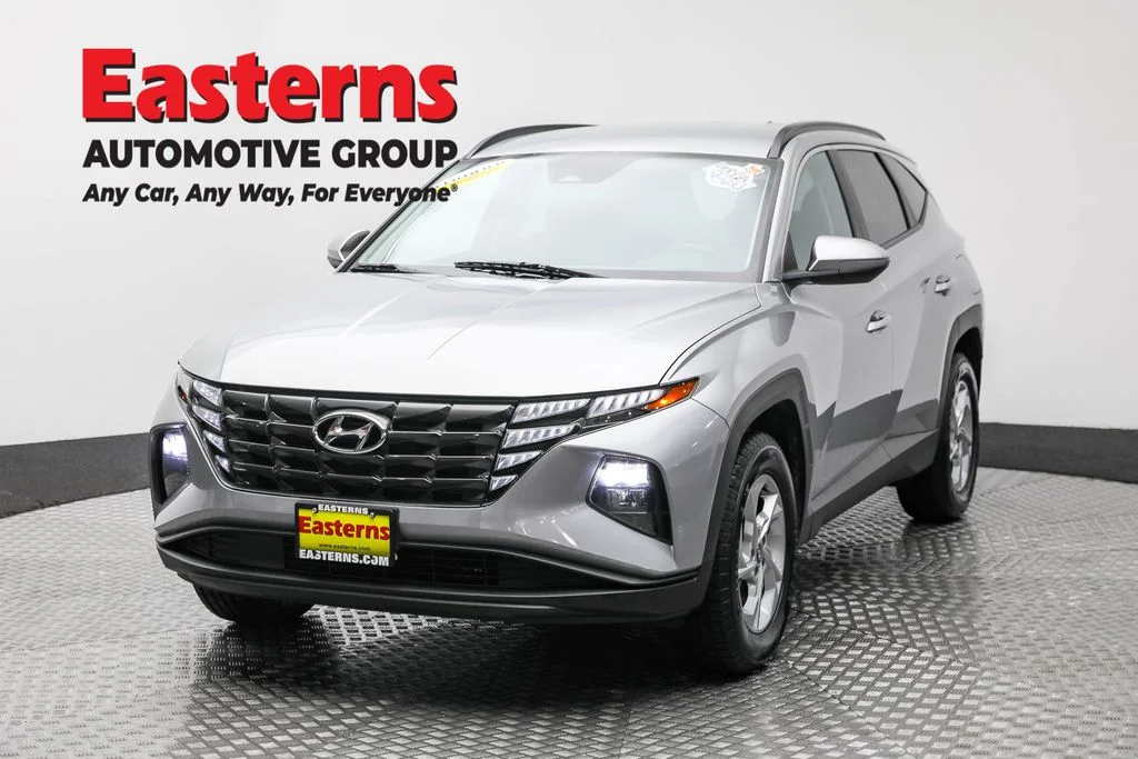 Used 2023 Silver Hyundai SEL image 1