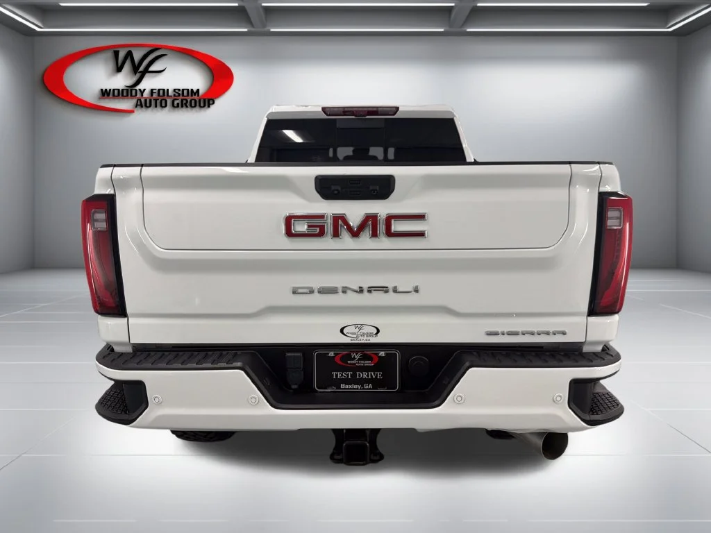 Used 2024 White GMC Denali image 7